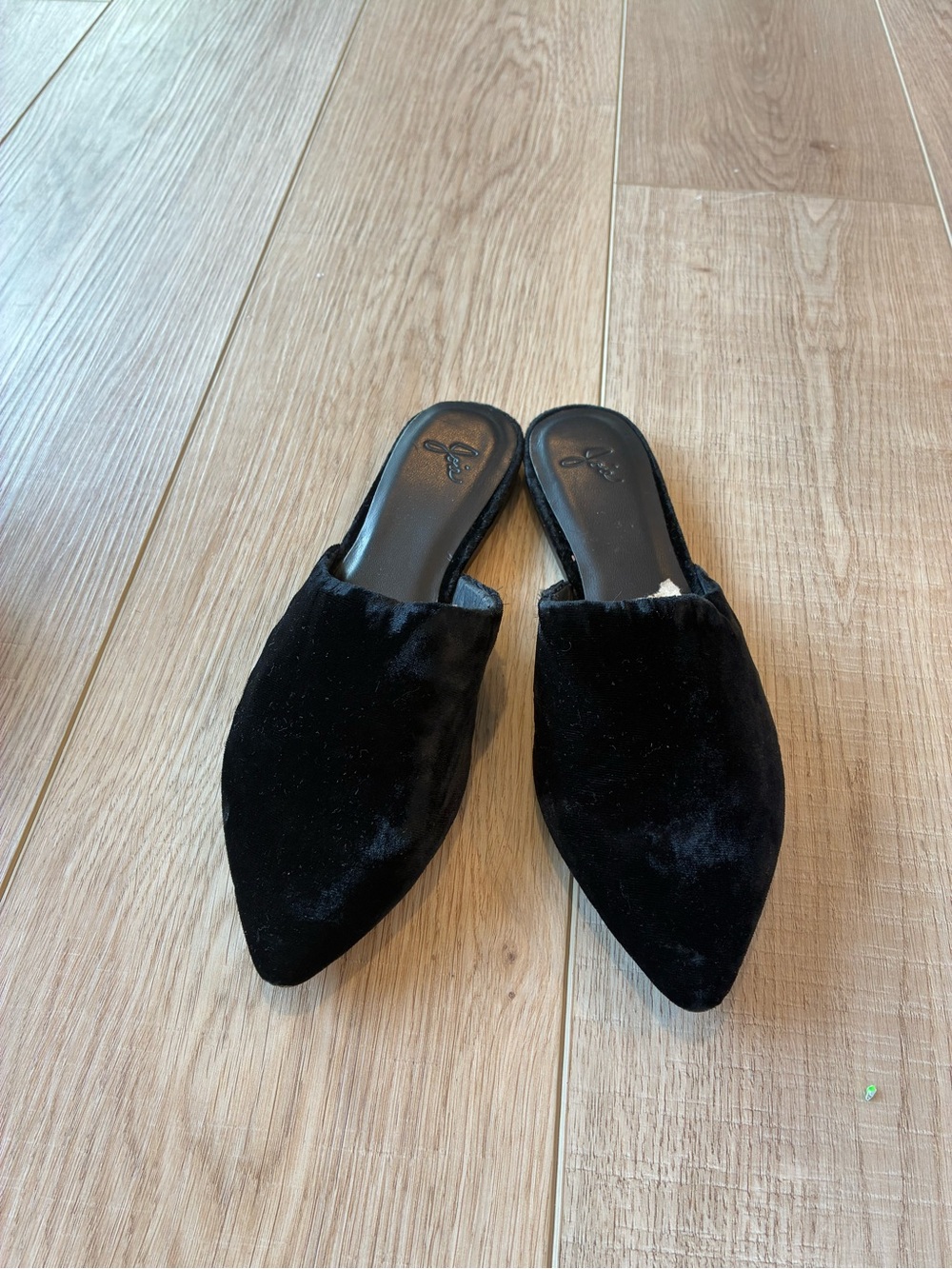 Black Velvet Pointed Toe Slip-On Flats by Joie size 37.5 EU minimalist capsule